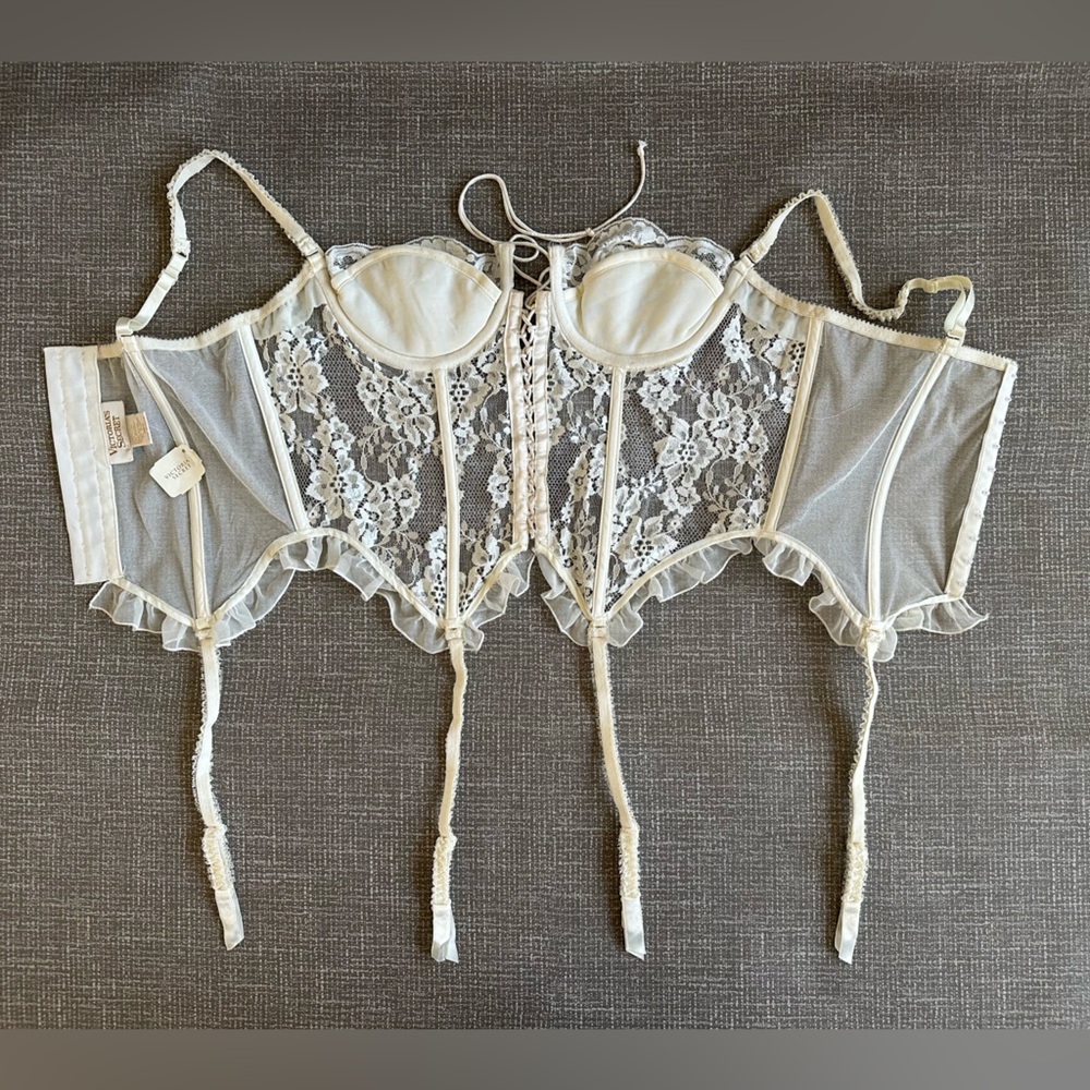 Victoria’s Secret Bustier Corset 36C White Sexy Lace Lingerie Busty Boned Bridal - Picture 10 of 14